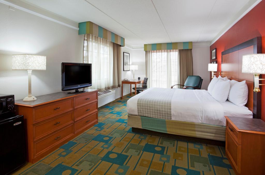 La Quinta Inn Chicago Oakbrook Terrace Eksteriør bilde